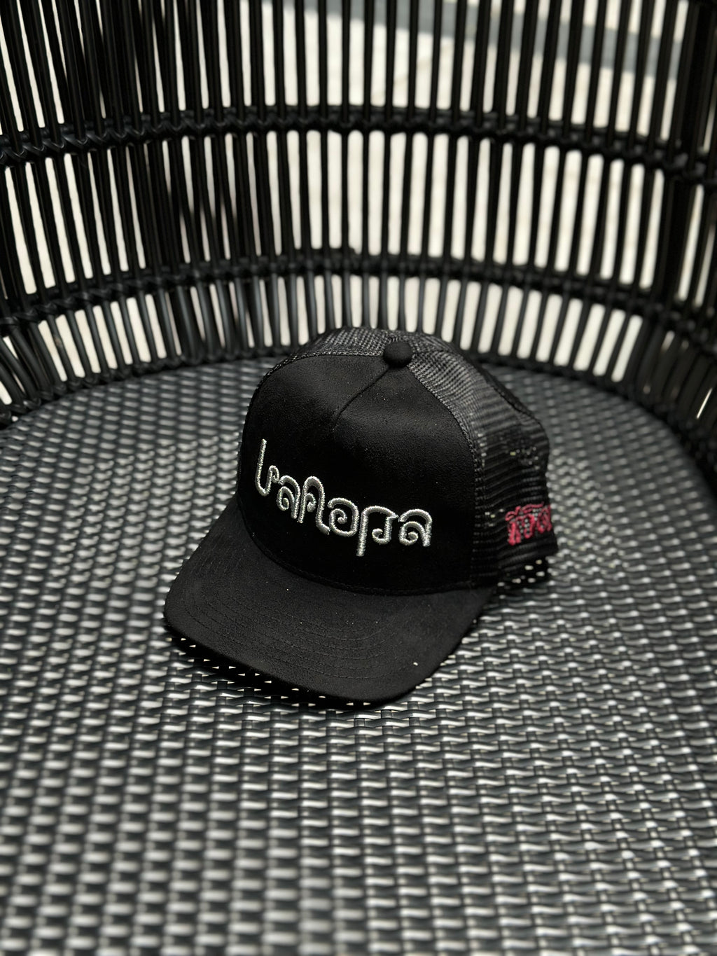 Laropa - Thai font logo trucker cap