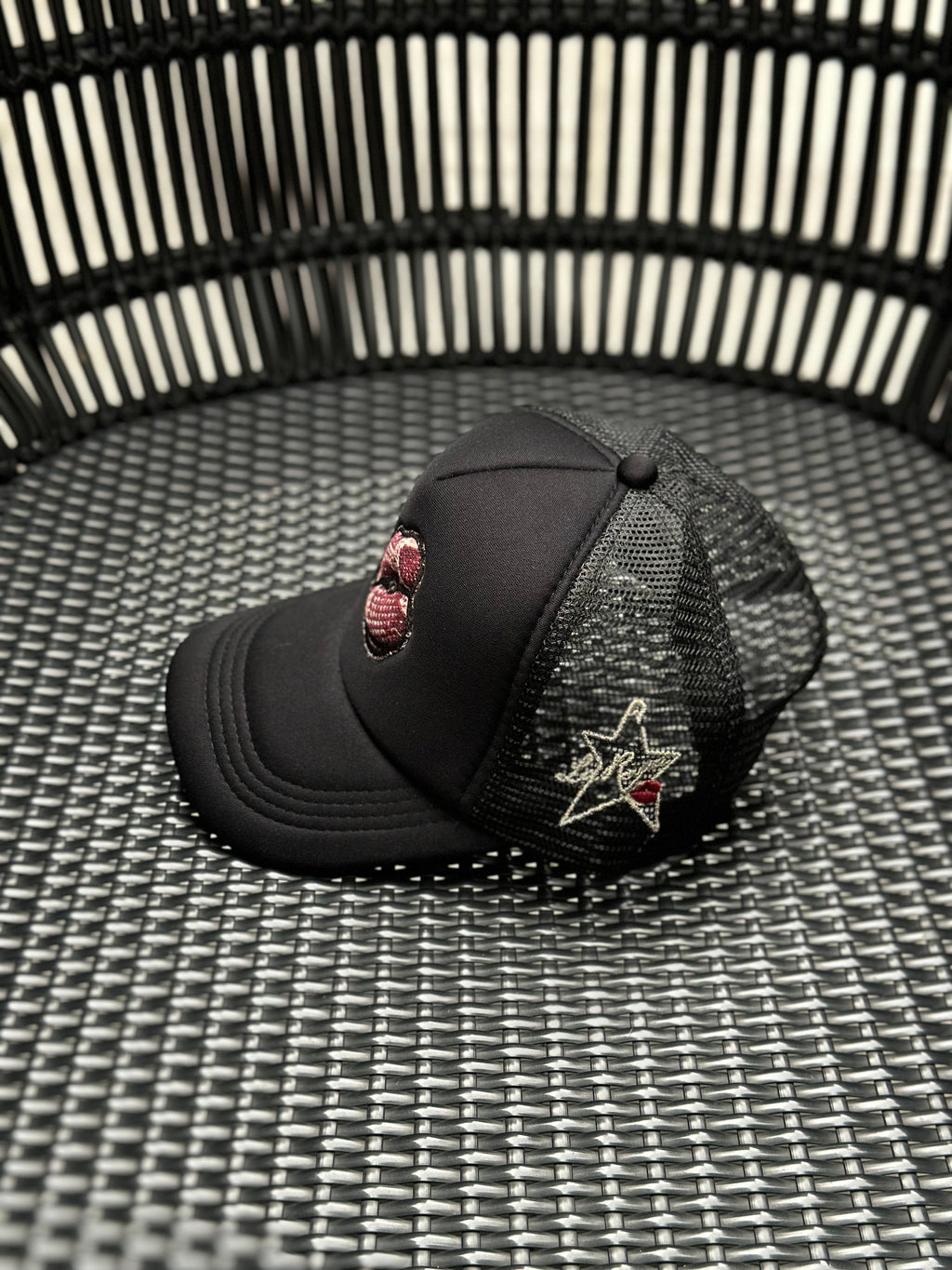 Laropa - Lips Trucker cap