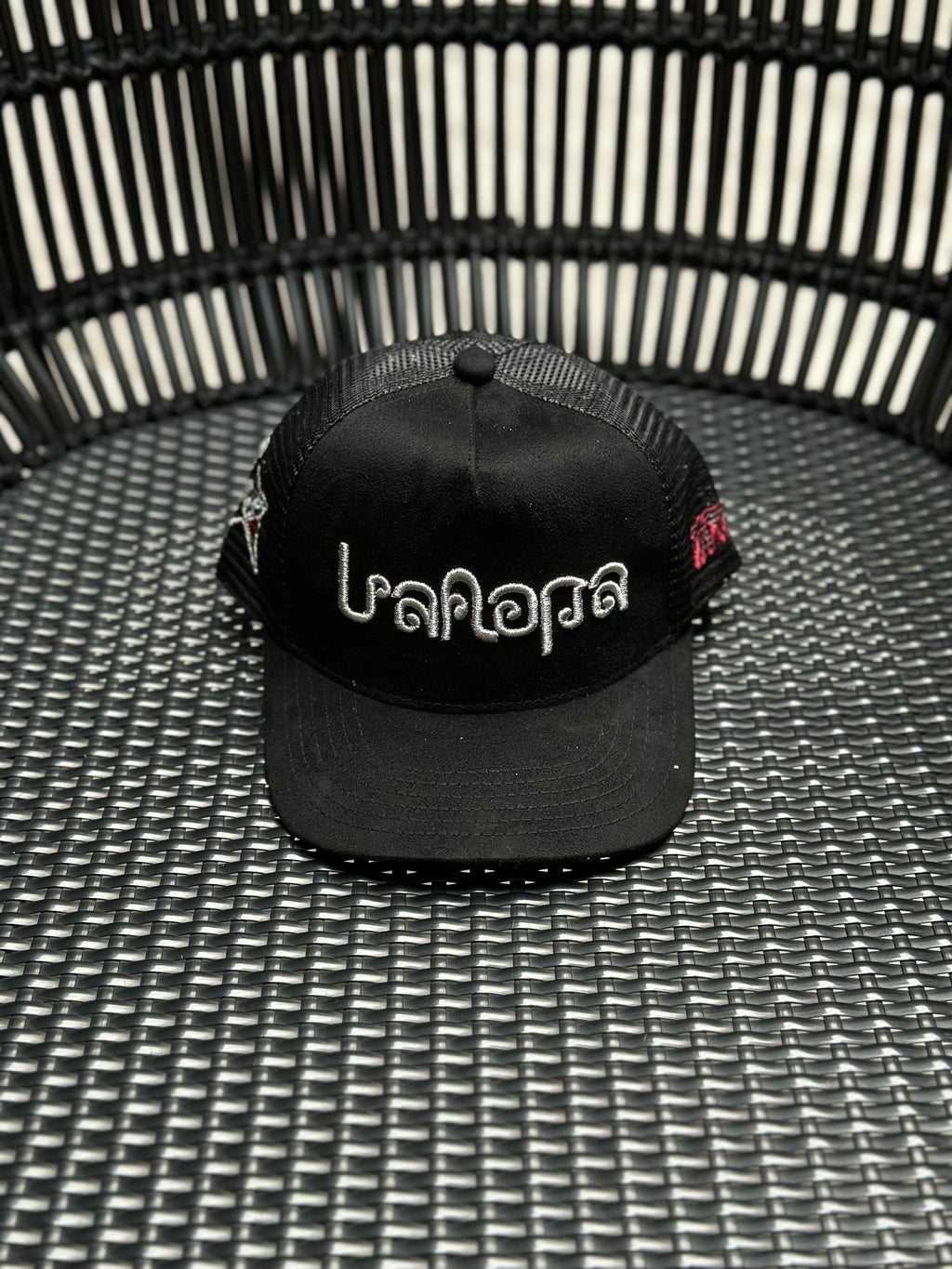 Laropa - Thai font logo trucker cap